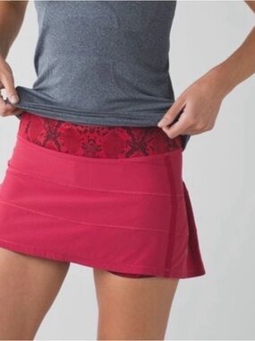 Lululemon Cranberry Pace Rival
Skirt Size 10